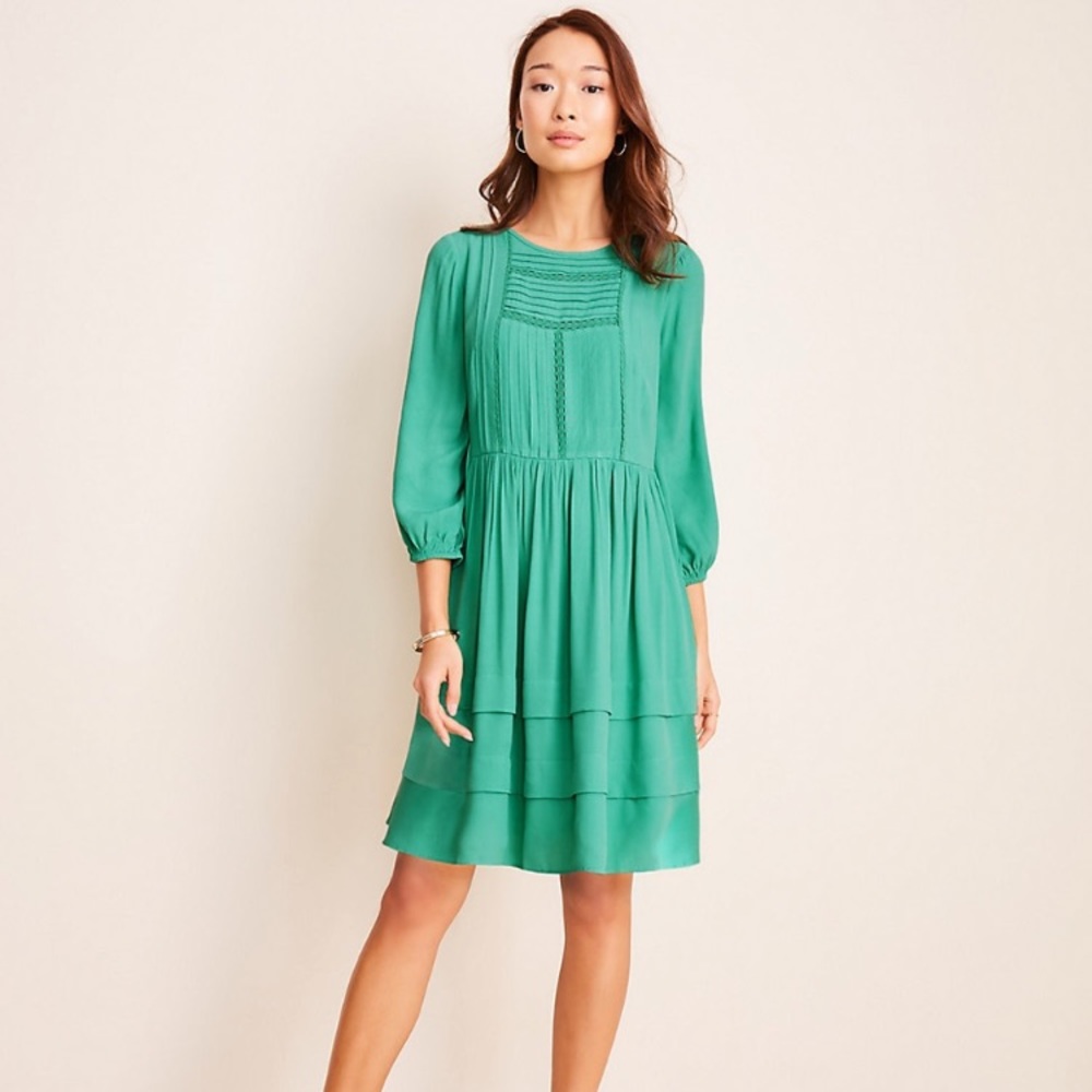 Ann Taylor 00 Green Pleated Shift Dress